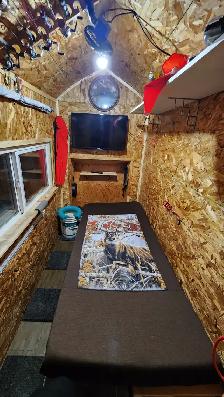 Ice fishing shack and trailer - Photo 6