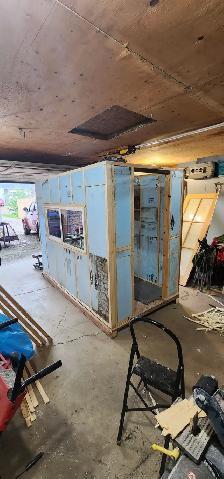 Ice fishing shack and trailer - Photo 7