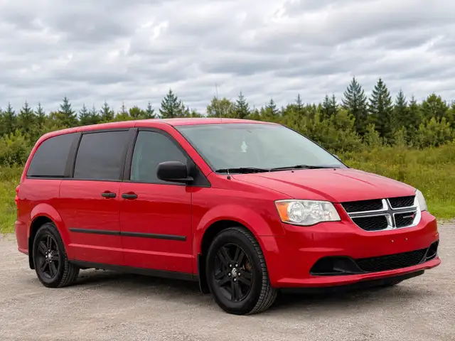 Mini-Van Dodge Grand Caravan 2013 Red Automatic Stow N go