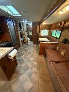 SALE – 2013 Kodiak Express Travel Trailer - Photo 4