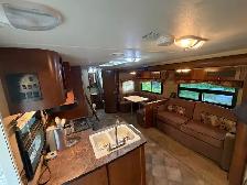 SALE – 2013 Kodiak Express Travel Trailer - Photo 5