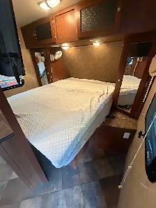 SALE – 2013 Kodiak Express Travel Trailer - Photo 6