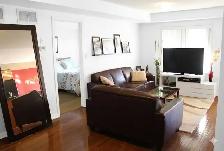 Upscale 2 Bdrm   Den, Townhouse near downtown Mississauga Sept 1 - Photo 2