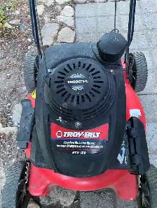 lawnmower - Photo 2