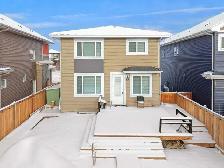 For Rent - Beautiful Family Home in Trumpeter, Edmonton - Photo 2