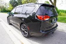2019 Chrysler Pacifica LIKE NEW / REAR ENT/ ONE OWNER/ NO ACCIDE - Photo 3
