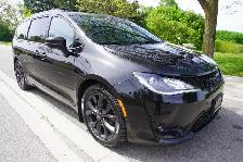 2019 Chrysler Pacifica LIKE NEW / REAR ENT/ ONE OWNER/ NO ACCIDE - Photo 6