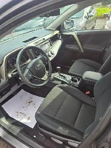 2015 Toyota RAV4 LE - Photo 12