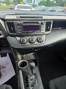 2015 Toyota RAV4 LE - Photo 13