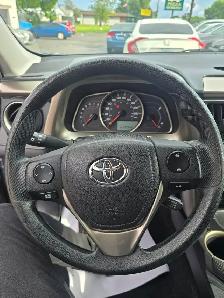 2015 Toyota RAV4 LE - Photo 14