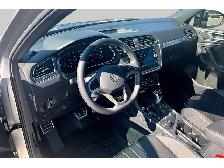 2023 Volkswagen Tiguan AWD | LEATHER | PANORAMIC SUNROOF | CAMER - Photo 2