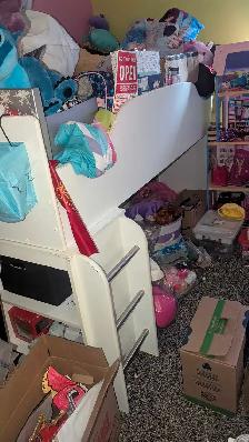 c) Whole House Every right must go By Thurs - Photo 8