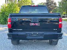 2017 GMC Sierra 1500 SLE | ONE OWNER | Z71 PKG | ELEVATION PKG | - Photo 4