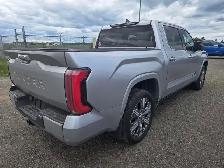 2022 Toyota Tundra Capstone Hybrid - Photo 4