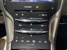 2014 Lincoln MKZ 4dr Sdn AWD - Photo 25