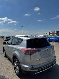 2016 Toyota RAV4 Limited AWD : Well Serviced - Photo 6