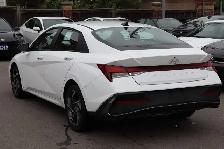 2025 Hyundai Elantra Preferred IVT w/Tech Pkg with sunroof - Photo 4
