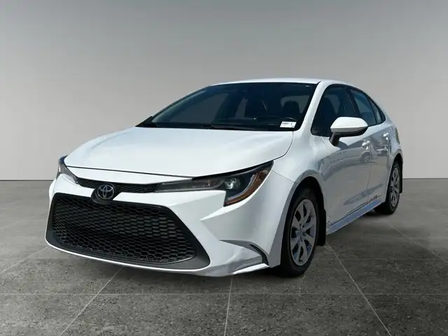 2021 Toyota Corolla LE / FWD