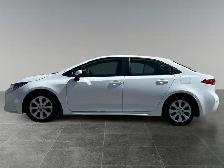 2021 Toyota Corolla LE / FWD - Photo 2
