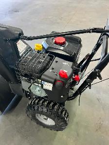 Snow Blower - Photo 2