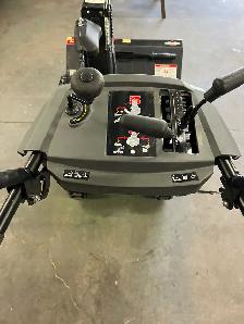 Snow Blower - Photo 3