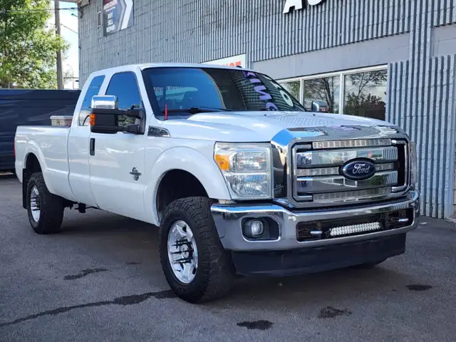 2011 Ford Super Duty F-350 SRW 4WD SuperCab 142' XL