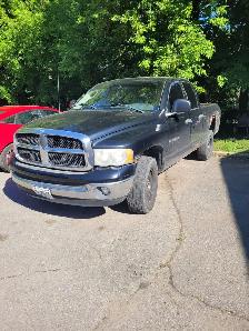 !!!!!!   2005 BLACK DODGE RAM 1500 QUADCAB 4X4   !!!!!