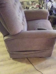 Pride Lift Recliner - Photo 4