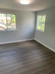 Beautiful, renovated 2 to 3 bedroom upper duplex - Photo 11