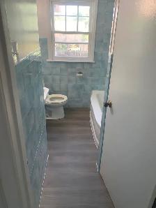 Beautiful, renovated 2 to 3 bedroom upper duplex - Photo 14