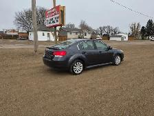 2011 Subaru Legacy - Photo 2