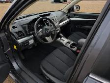 2011 Subaru Legacy - Photo 4