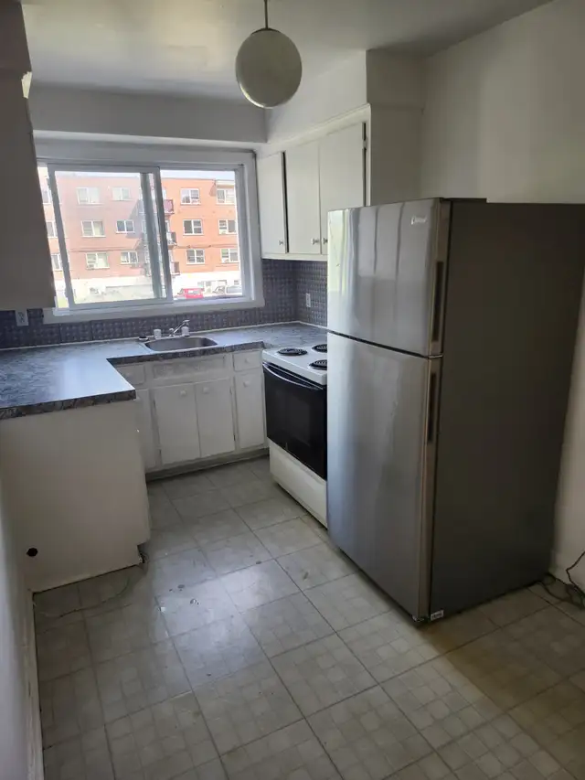 Lasalle Grand 3 ½ disponible pour juillet