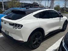 2023 Ford Mustang Mach-E Premium | AWD | Ext Range | B&O Audio - Photo 2