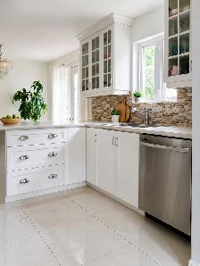 Maison a vendre 1017 rue Misho Beresford, près de Bathurst