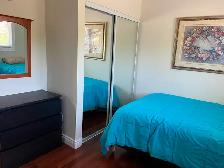 Funished Room FOR RENT, with utilities-internet, Richmond Hill - Photo 2