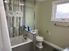 Funished Room FOR RENT, with utilities-internet, Richmond Hill - Photo 3