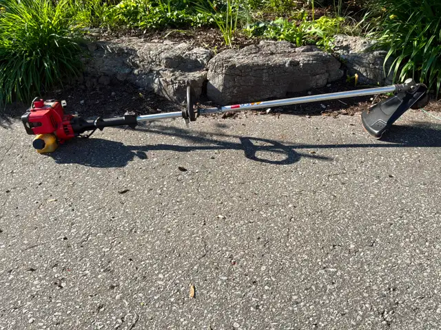 For Sale a Homelight ST-385BC String Trimmer UT-15040-J