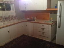Private room for rent shared washroom and kitchen - Photo 5