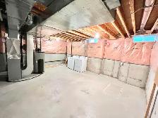 3 BED   3 BATH TOWNHOUSE IN THORNHILL - Photo 9