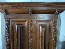 Antique Dutch Linen Cabinet - Photo 7