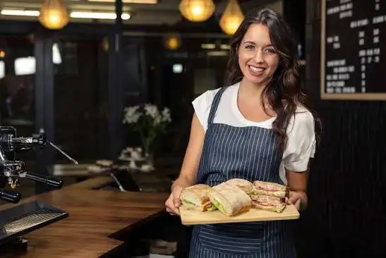 Kitchen helper/Food runner Job