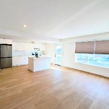 Upstairs 2 bed, 1 bath. $2400/month   utilities. August move in