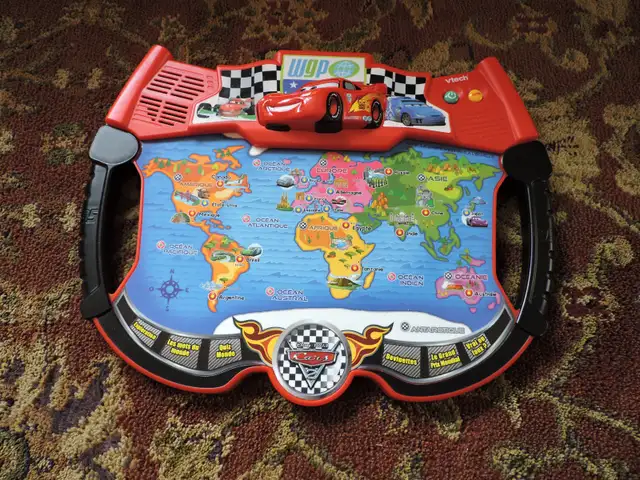 Atlas interactif V Tech Cars 2 Lightening McQueen - éducatif
