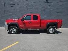 2012 Chevrolet Silverado 2500HD LT 4WD 6.6L DURAMAX DIESEL EXTEN - Photo 2