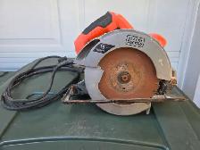 CS1015 Black & Decker 7 1/4' Circular Saw Corded 15 Amp Version