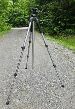 Trépied Manfrotto. Voir la description pour plus d’informations.