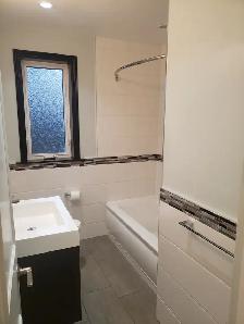 3 Beds 1 Bath & 2 Parking House - Photo 3