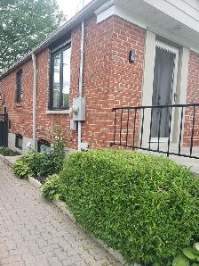 3 Beds 1 Bath & 2 Parking House - Photo 9