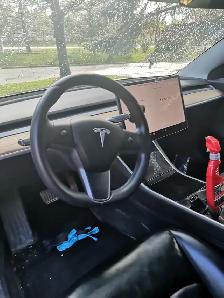 2019 TESLA MODEL 3 (80k km) -(Private Buyer welcome) - Photo 2